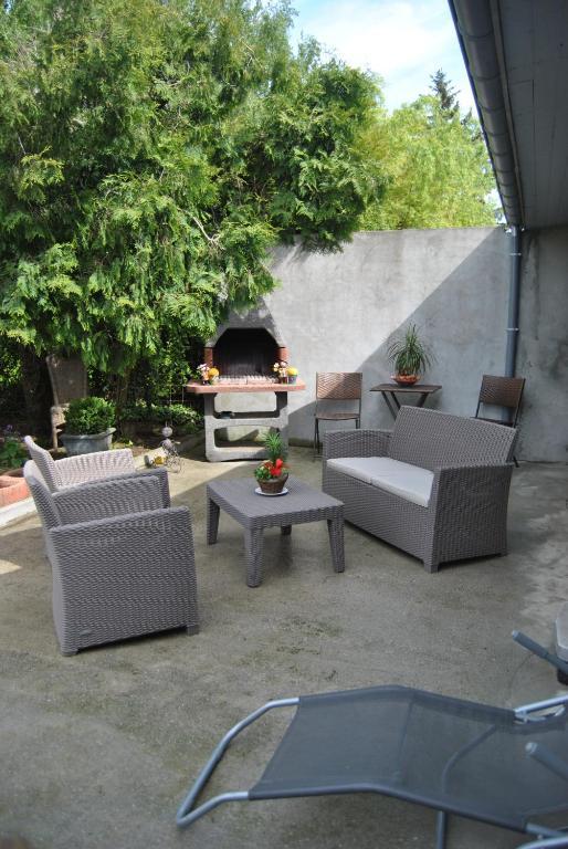 B&B La Place Verte Surice Exterior photo